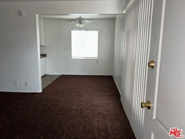 Building Photo - 10702 Crenshaw Blvd