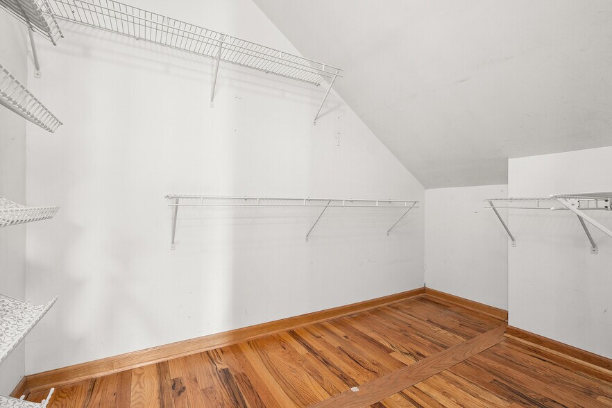 Building Photo - 1509 W Thomas St