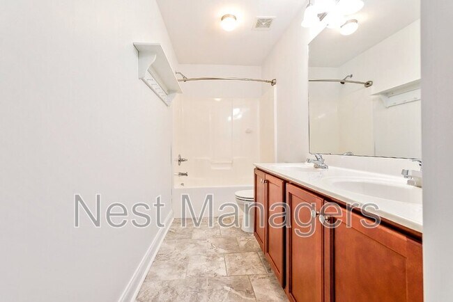 Building Photo - 1081 Ronald Reagan Drive