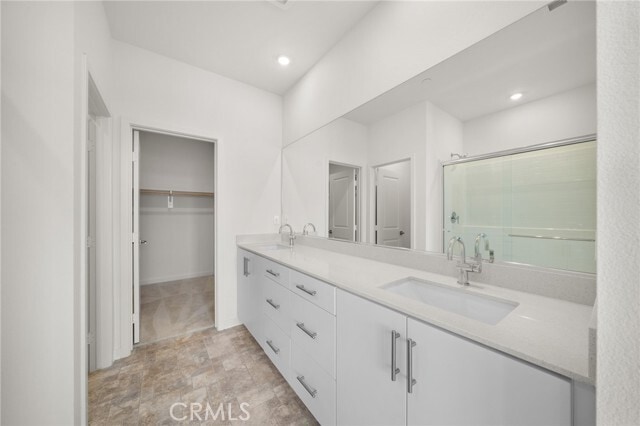 Building Photo - 109 S Laxore St