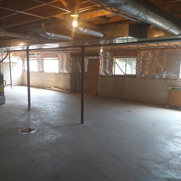 Building Photo - 277 W Biros Ln