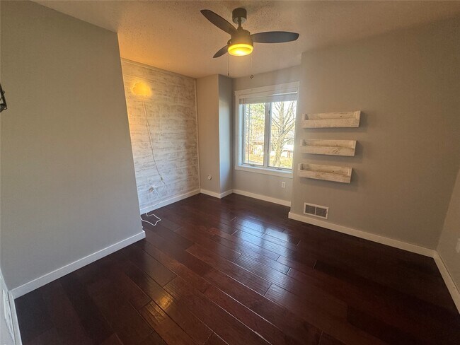 Building Photo - 41 Kenilworth Rd