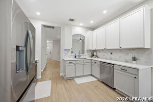 Building Photo - 8787 Laurel Canyon Dr