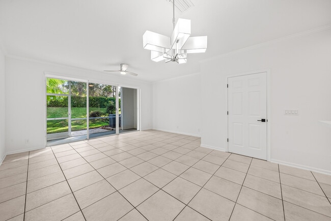 Building Photo - 8024 Briantea Dr