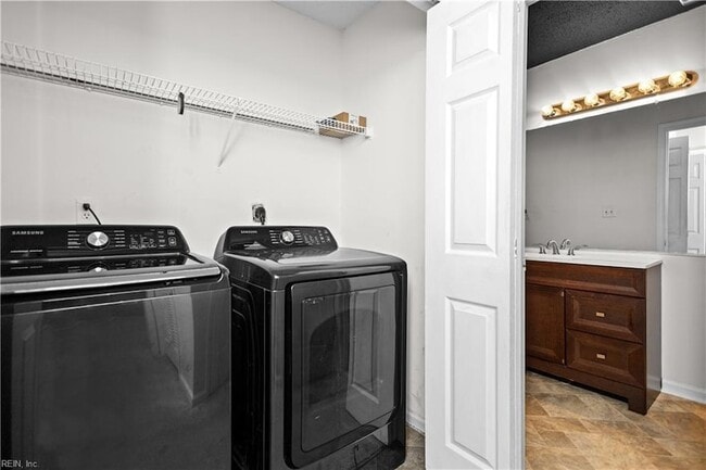 Building Photo - 197 Gate House Rd