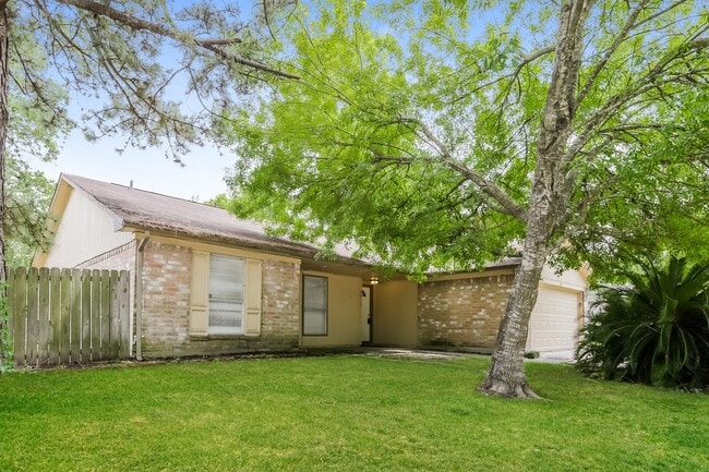 Building Photo - 20142 Misty Pines Dr