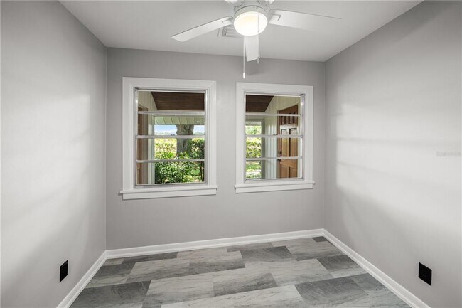 Building Photo - 5005 Lillian Lee Rd