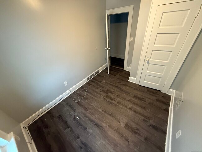 Building Photo - 824 Capitol Ave