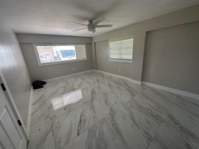 Building Photo - 765 E Dayton Cir