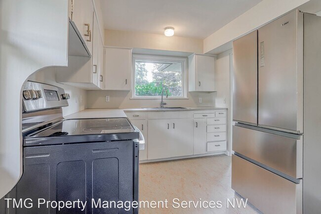 Building Photo - 2 br, 1 bath House - 7635 SW Capitol Hill ...