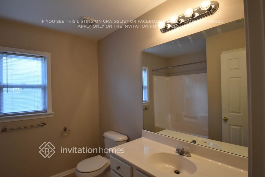 Building Photo - 507 Waterfall Dr