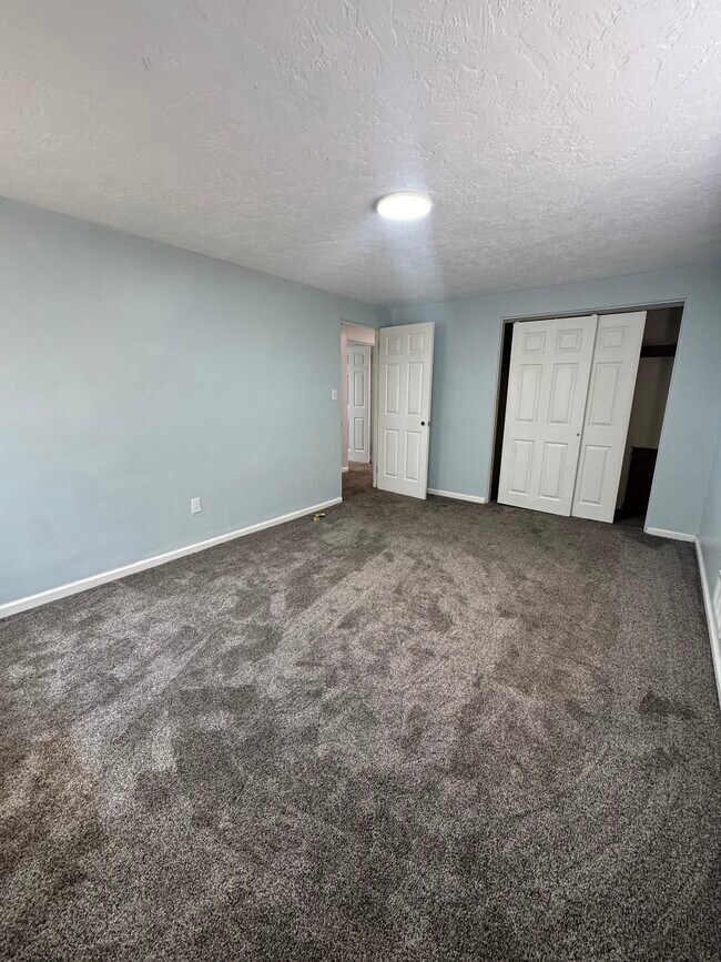 Building Photo - 355 Macassar Dr