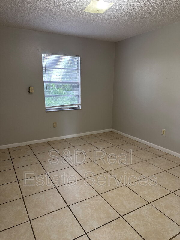 Building Photo - 3010 Allred Dr