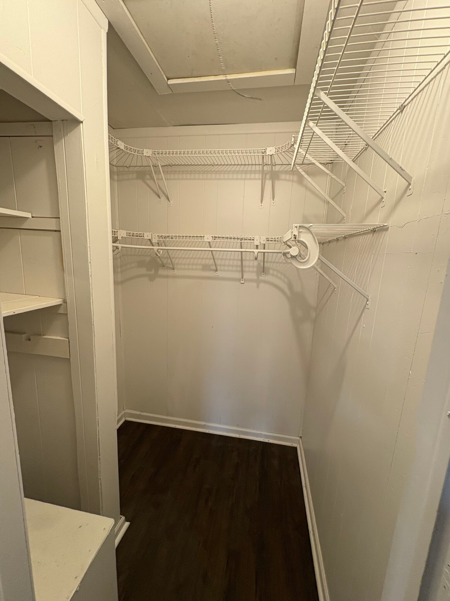 Building Photo - 589 Mountain Rd