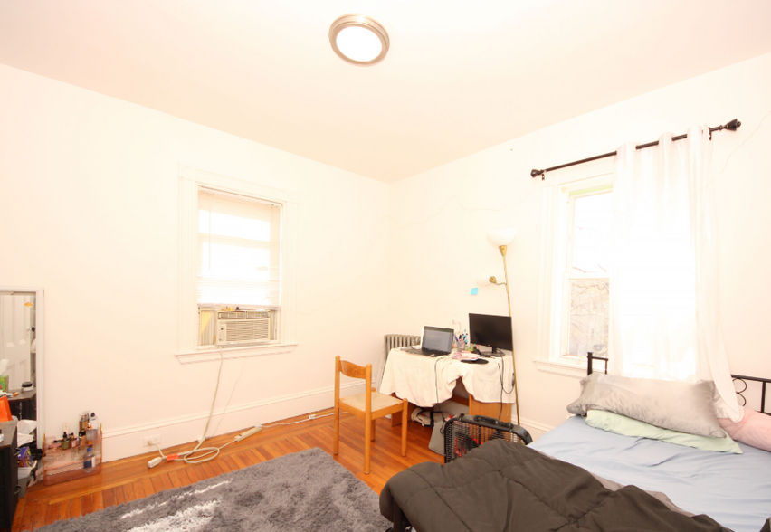 Building Photo - 23 Aldie St