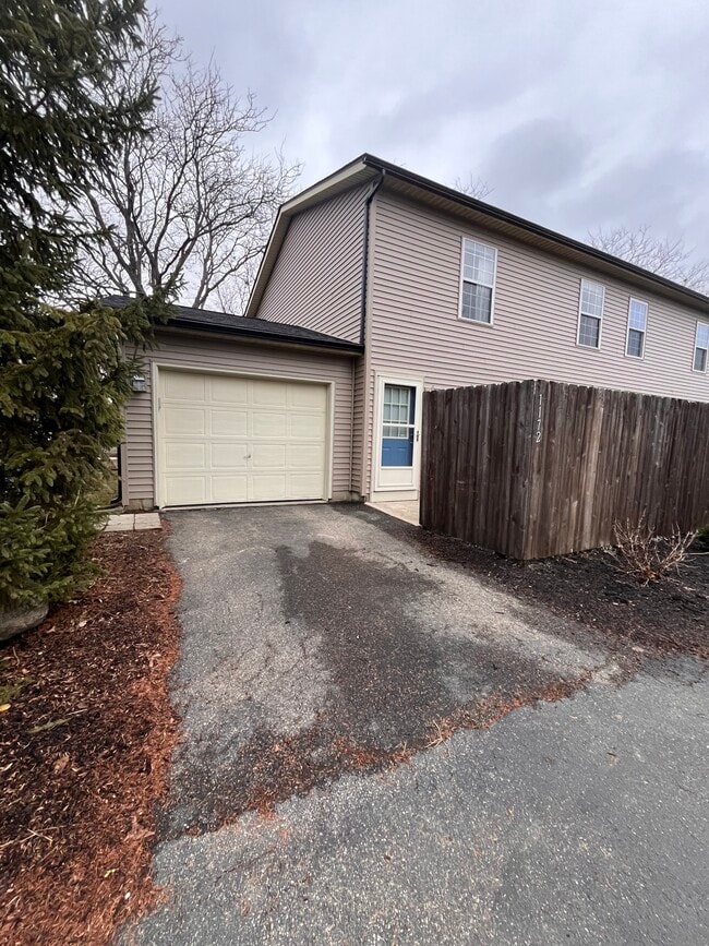 Back view - 1172 Worthington Woods Blvd