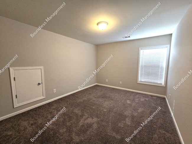 Building Photo - 2159 Somerset Pl SE