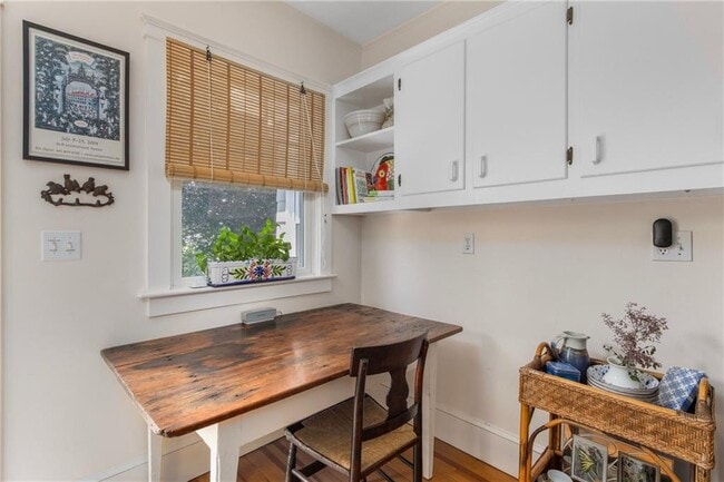 Building Photo - 141 Coggeshall Ave