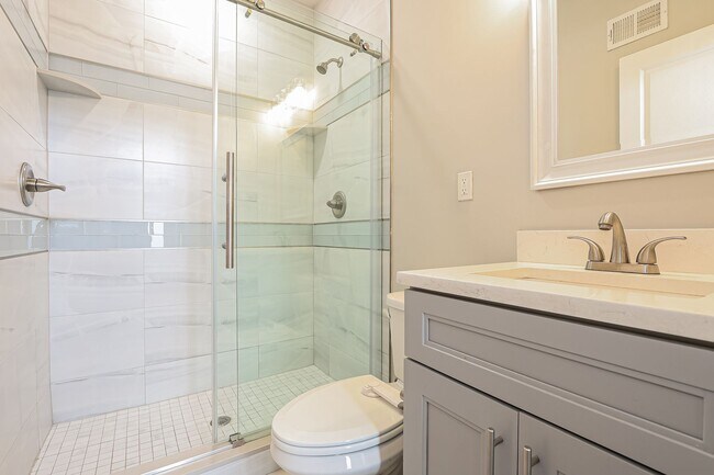 Building Photo - 1400 S 24th St