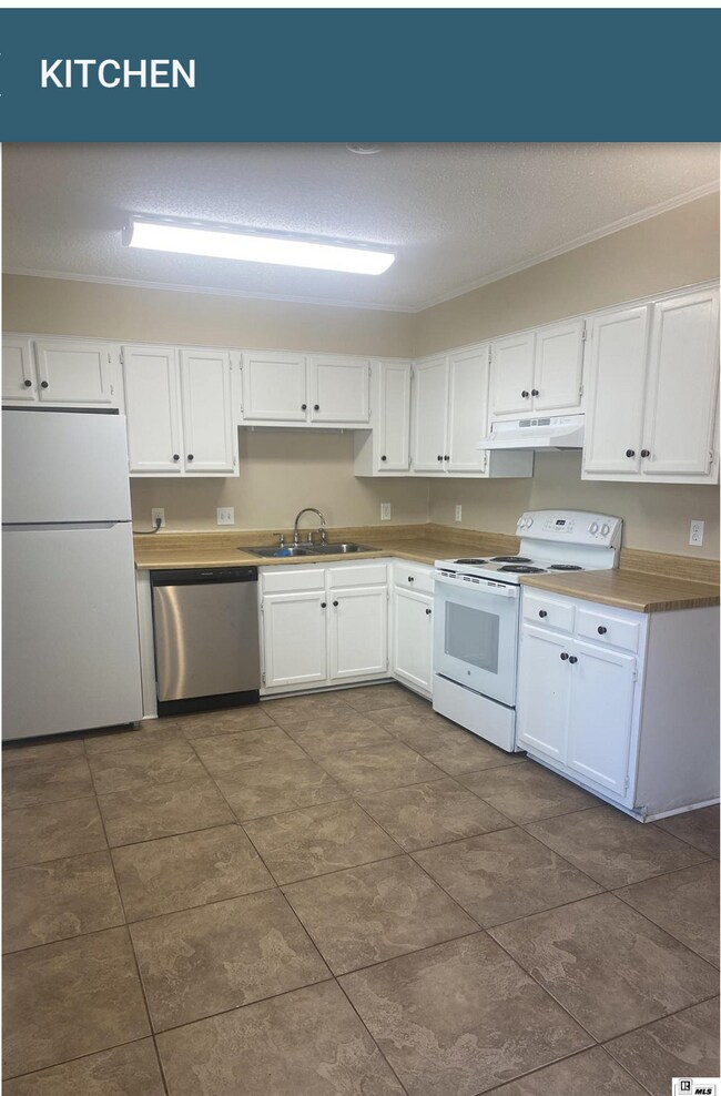 Building Photo - 122 Wellington Pl