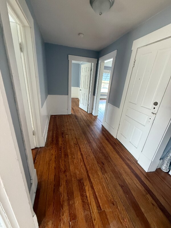 Building Photo - 227 1/2 N Main St