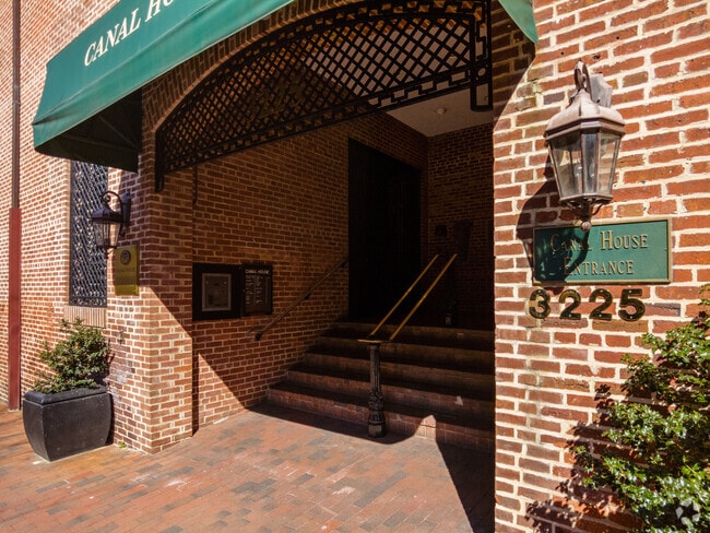 Entrance - Canal House