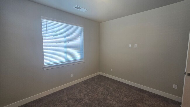 Building Photo - Brand new Mother in Law Suite Available!