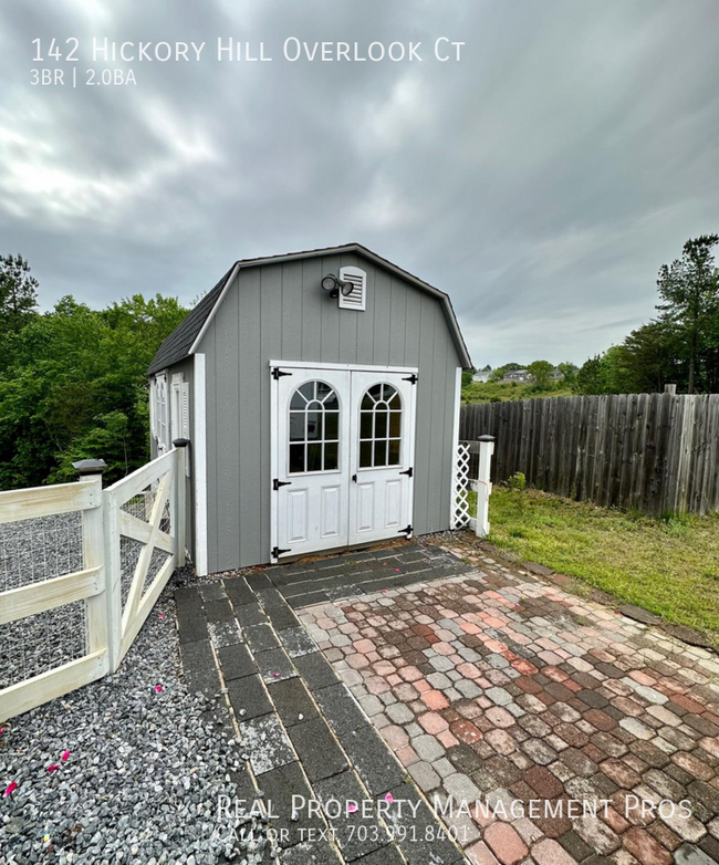 Building Photo - One Level Solar Powered Home in Fredericks...