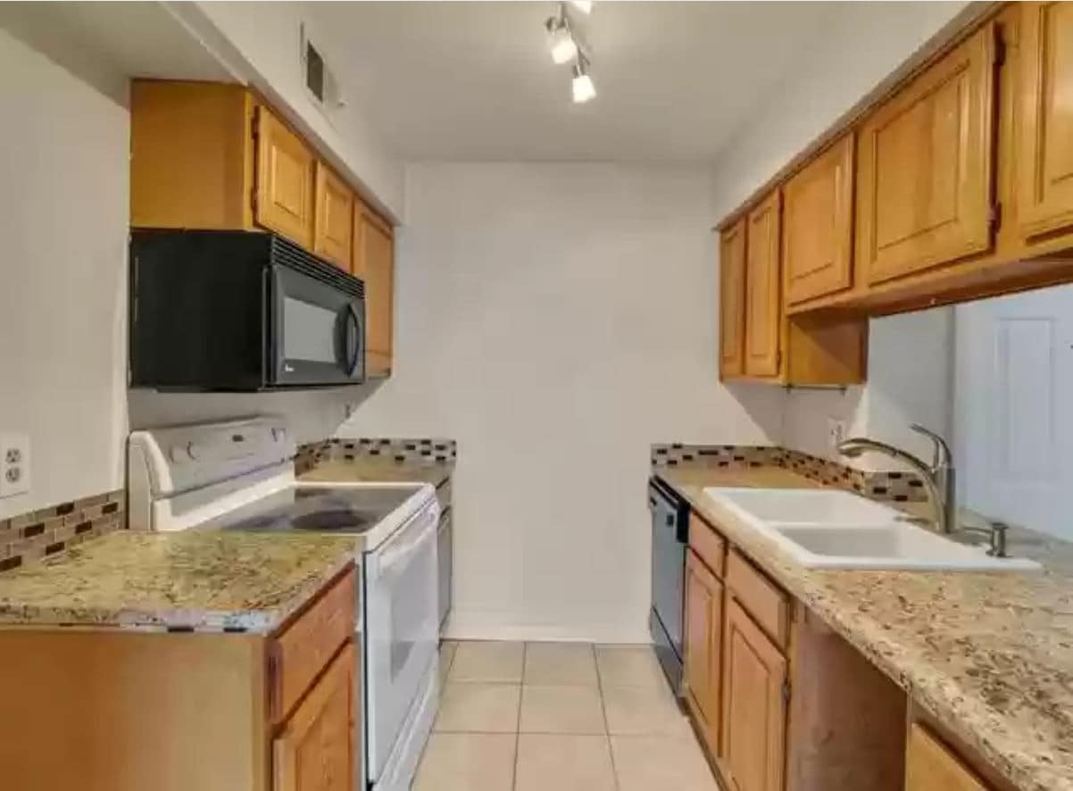 Building Photo - 11480 Audelia Rd