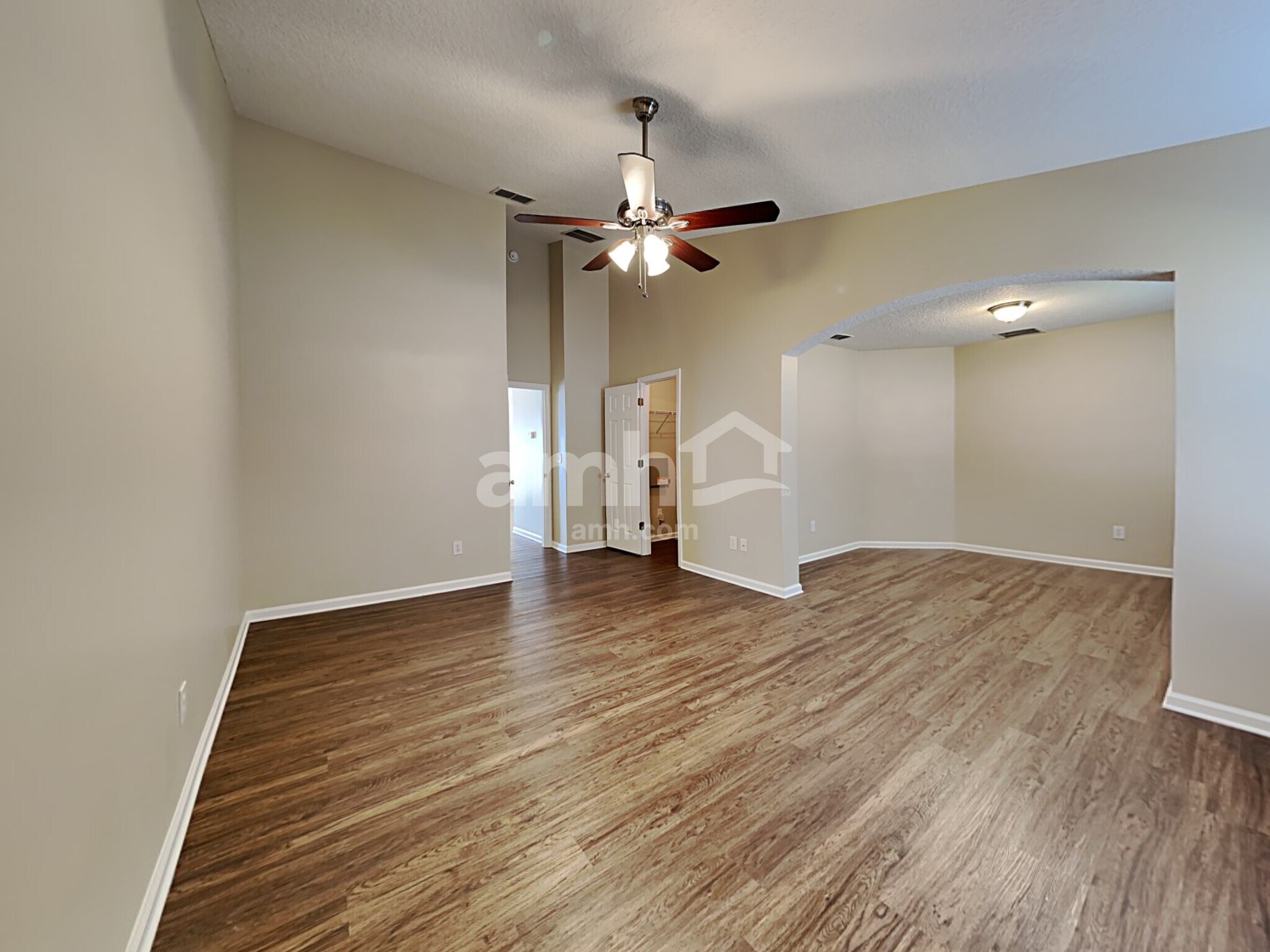 Building Photo - 386 Stonehurst Pky