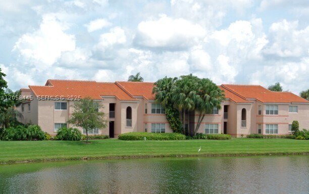 Building Photo - 3310 Pinewalk Dr N