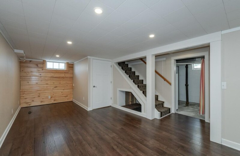 Building Photo - 1015 8th Ave NW