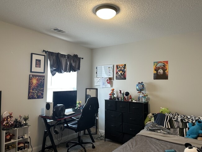 Building Photo - 345 Mcclelland Lp NE