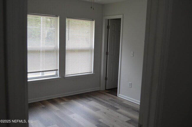 Building Photo - 7061 Civic Club Dr