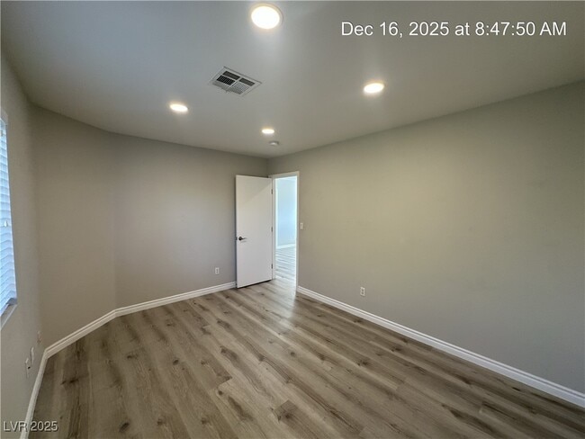 Building Photo - 2665 Cottonwillow St