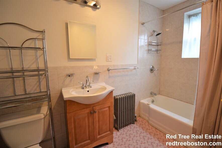 Primary Photo - 64 Ballardvale St