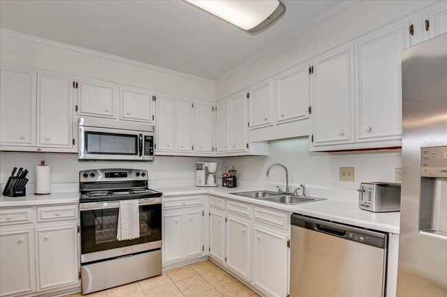 Building Photo - 186 Hammond Pl Cir
