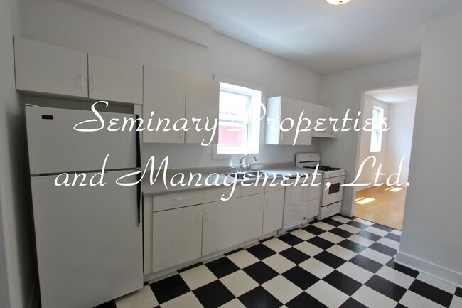 Building Photo - 3311 N Hoyne Ave