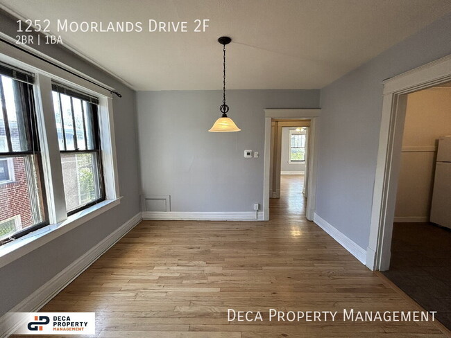 Building Photo - 1252 Moorlands Dr