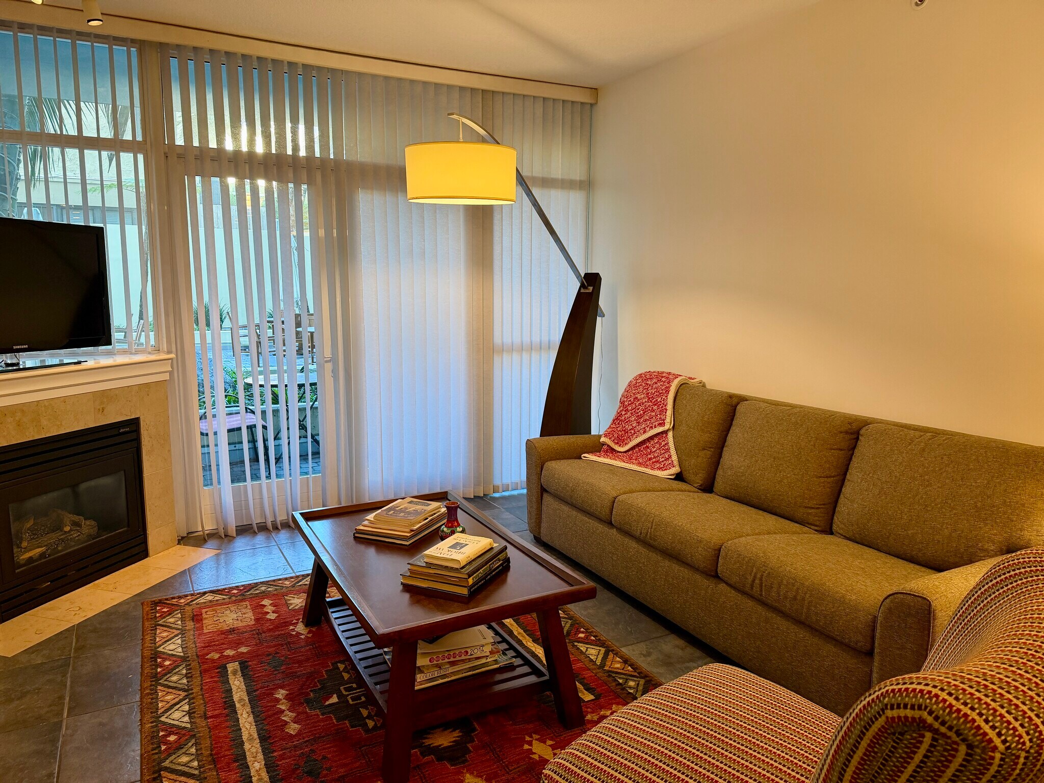 Building Photo - 850 Beech St