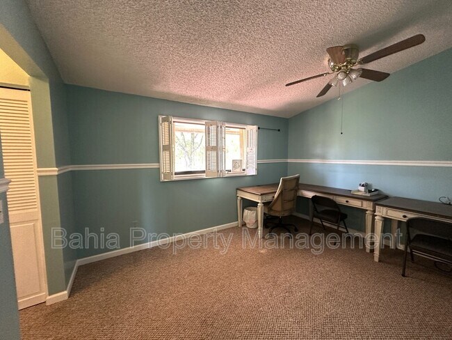 Building Photo - 3730 Alcantara Ave