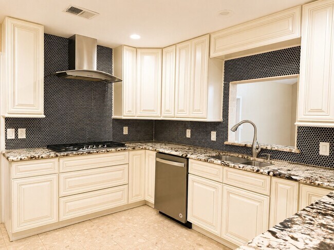 Building Photo - 20543 Appaloosa Trail