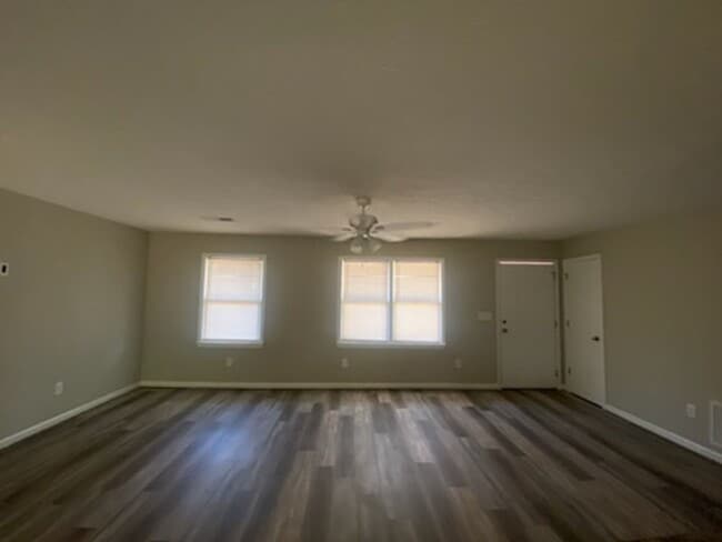 Building Photo - 5075 3rd Ave