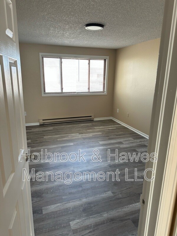 Building Photo - 4881 Basswood Dr