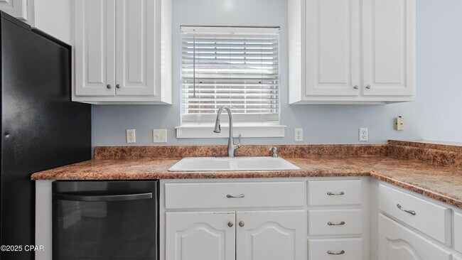 Building Photo - 4806 McCall Ln