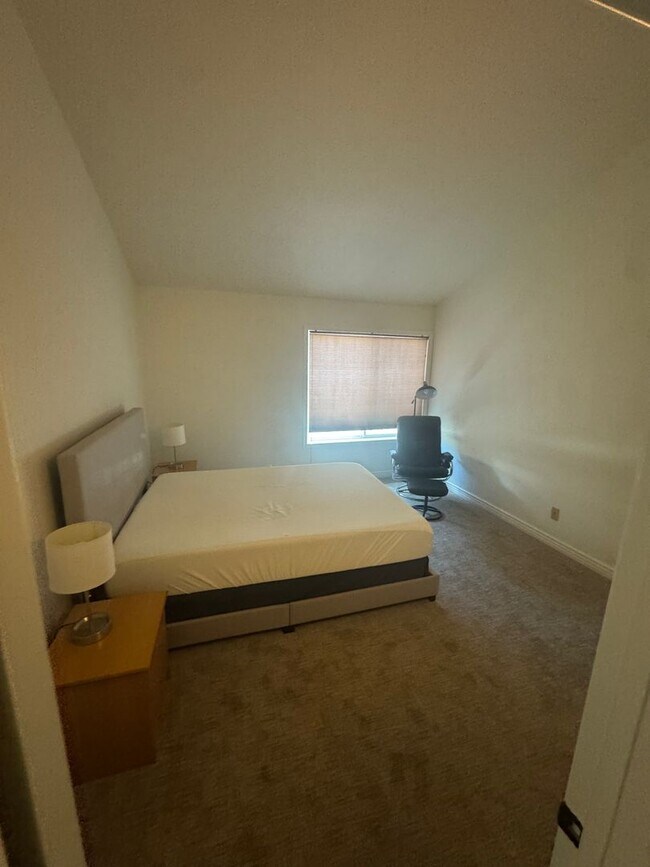 Building Photo - NOW AVAILABLE! Fully Furnished 2-Bed, 2-Ba...