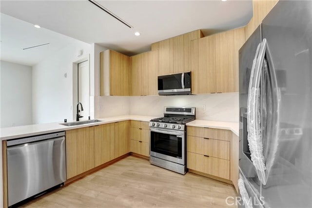 Building Photo - 4036 Rosemont Ave