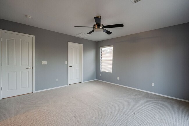 Building Photo - $3,500 For Lease Starting June 1, 2026 4 beds-2.5 Baths 2,421 Sq. Ft.  Amazing Gilbert 85298 Home...
