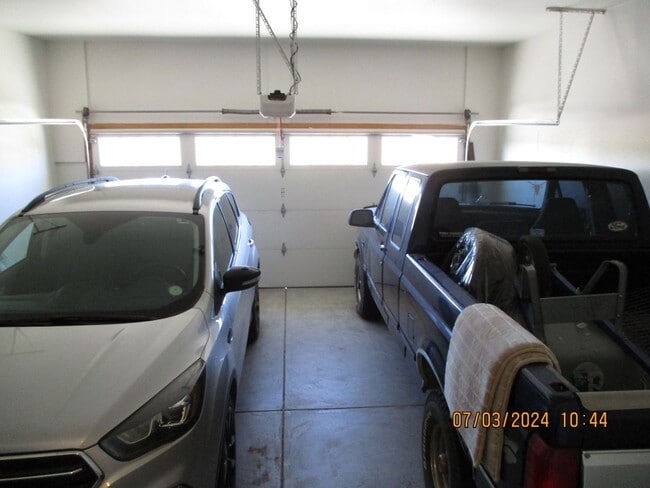 Building Photo - Beautiful 3 Bedroom, 2 Bath Ranch in Berth...