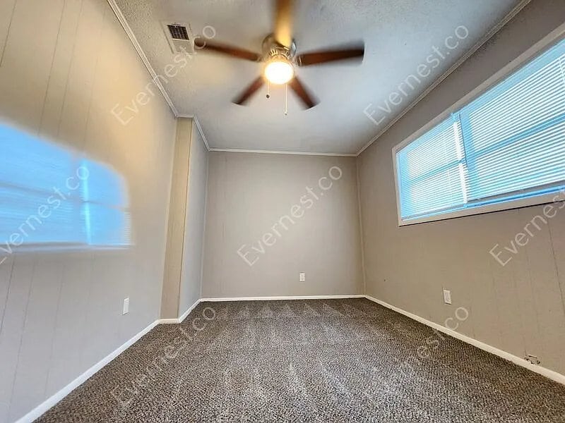 Building Photo - 9121 Morris Dr SW